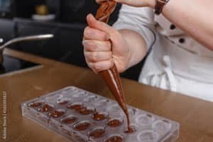 vacuum forming polycarbonate for food and chocolate molds